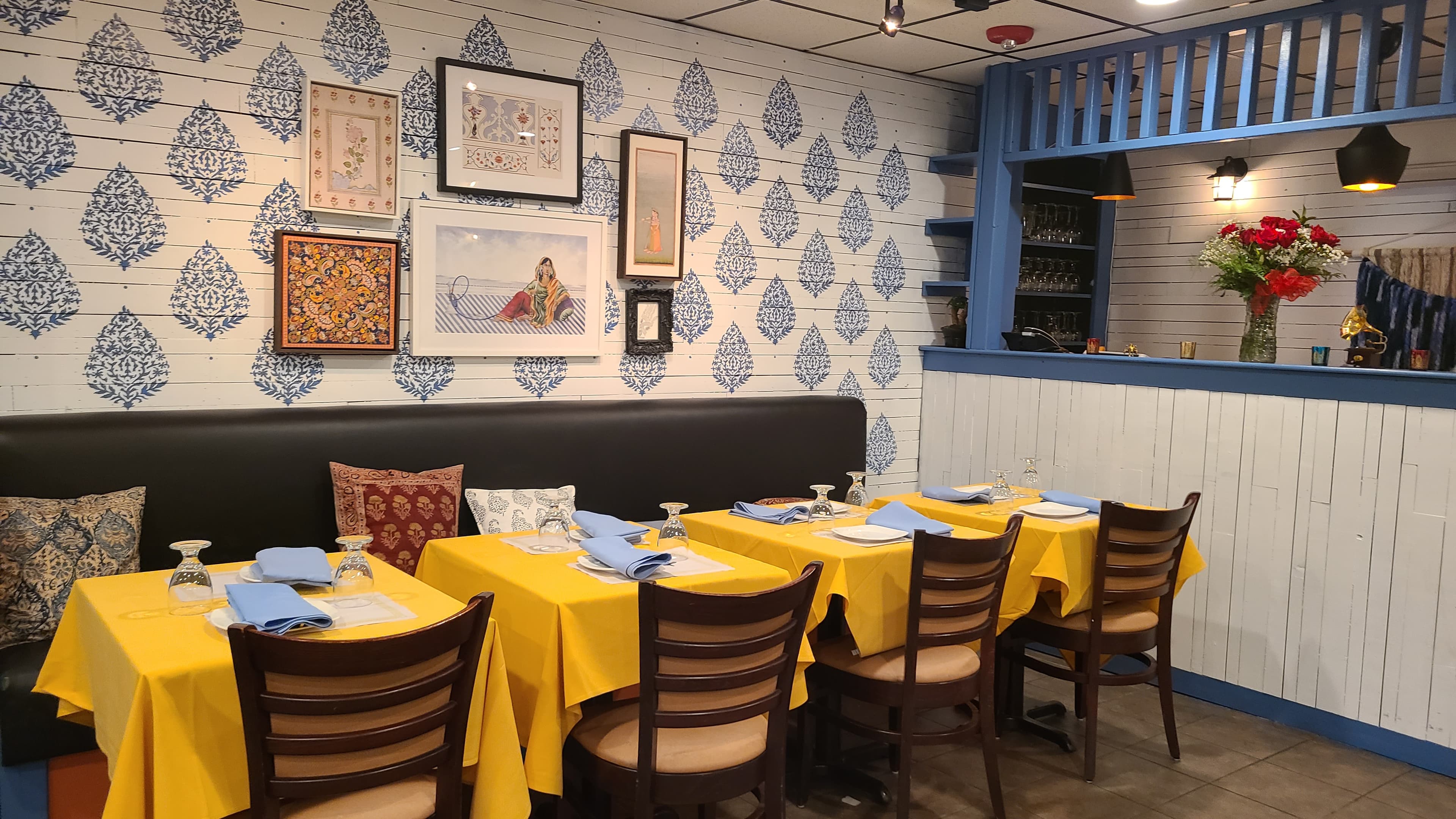 Sonny's Indian Kitchen dining room in Chatham, NJ